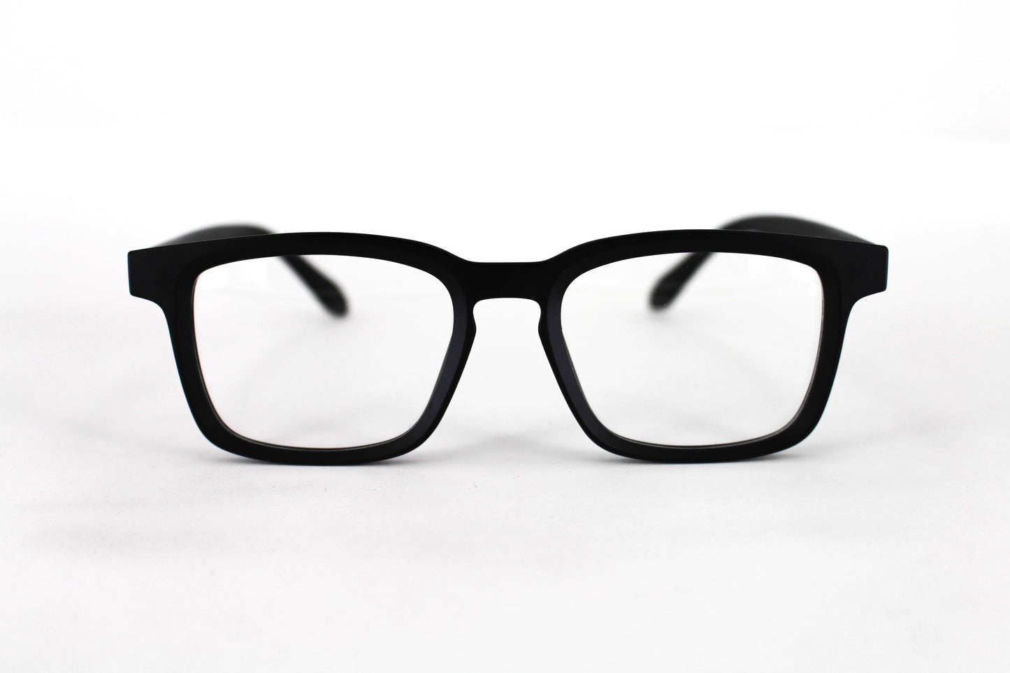 EyE M Trc28