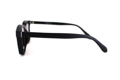 EyE M Trc28