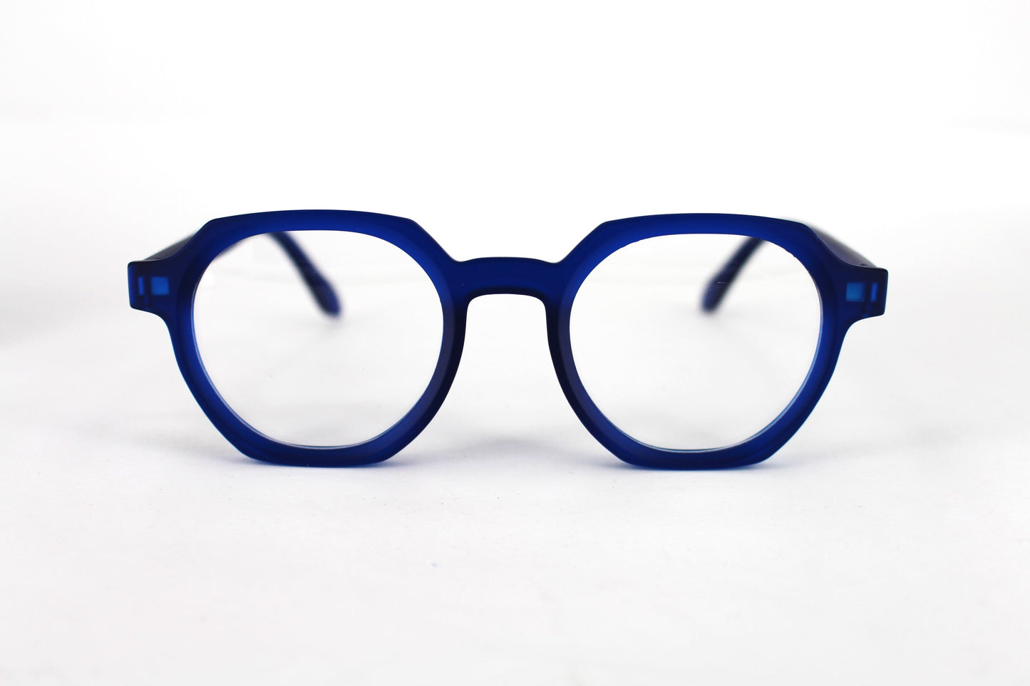 EyE M. Trc30c