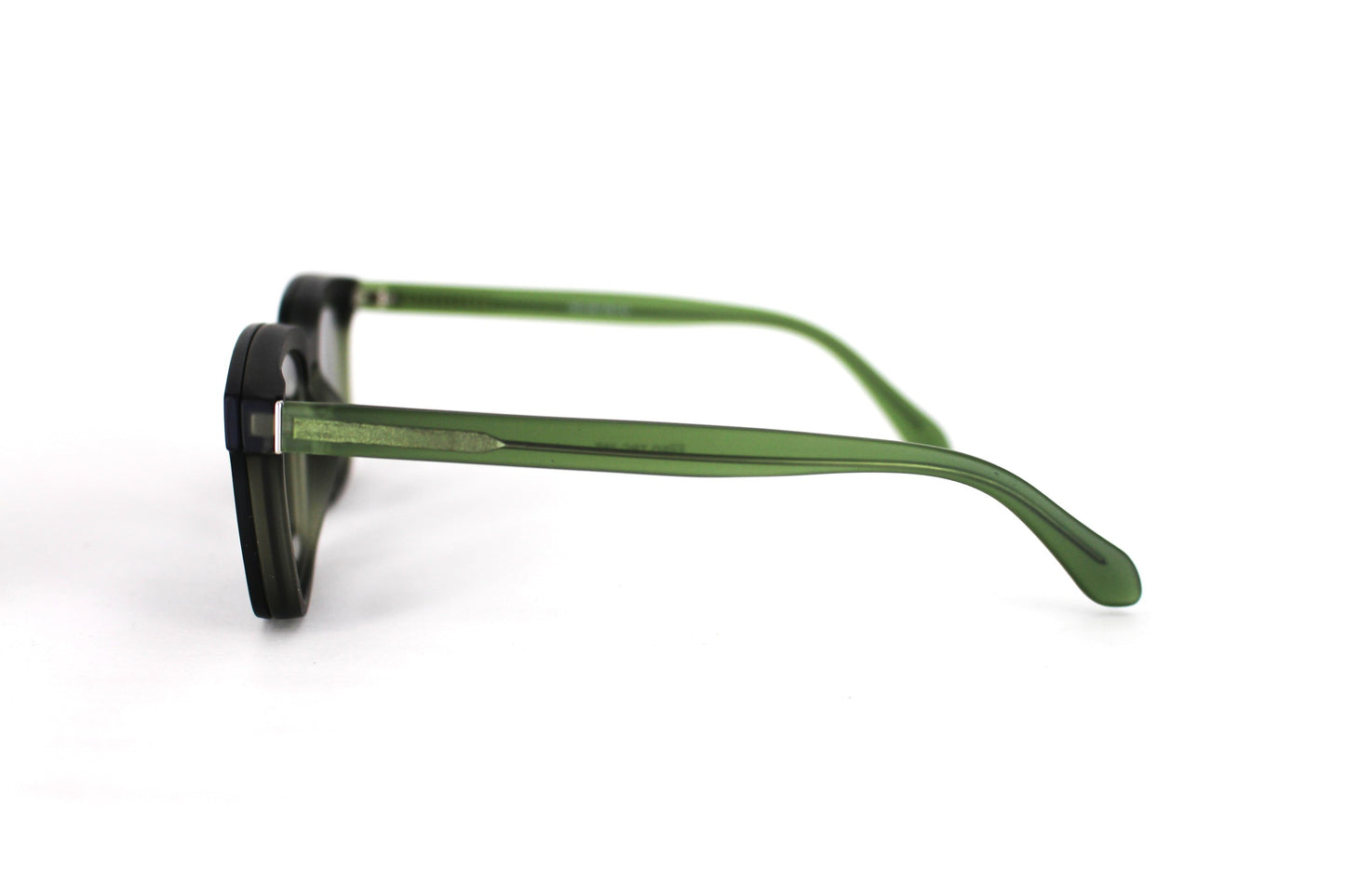 EyE M Trc 28E