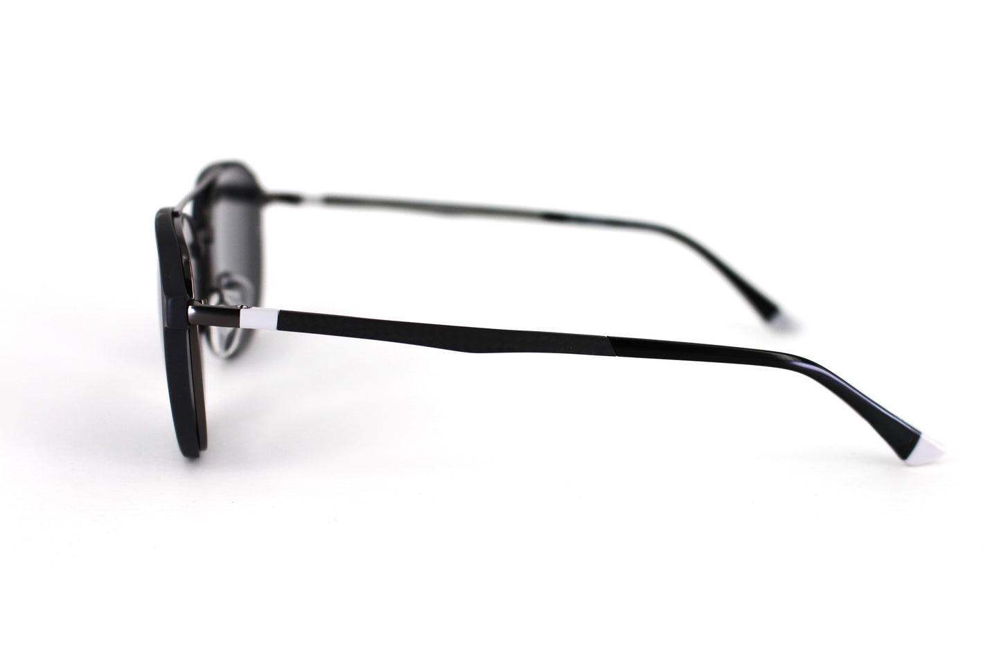 EyE M RR 10095 1